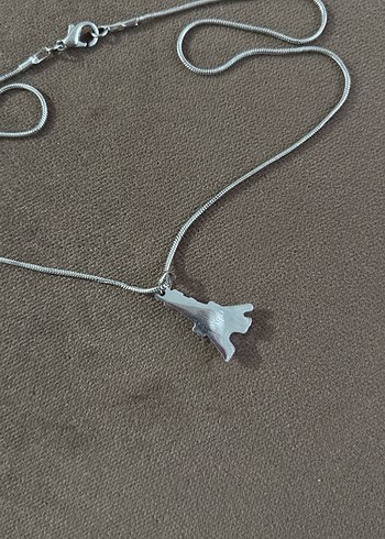 Gri Zincir Detaylı Mini Paris Kulesi Kolye - Görsel 3