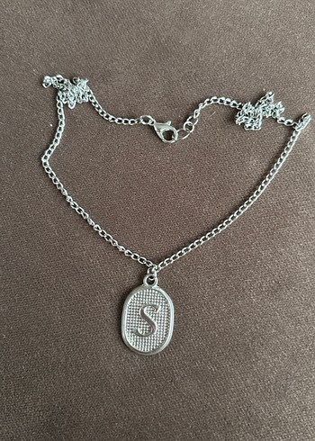 Gri S Harfli Uzun Zincirli Kadın Kolye - Görsel 3
