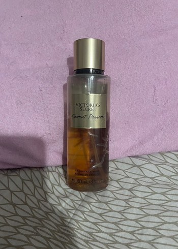 Victoria's Secret Coconut Passion Kadın Parfümü