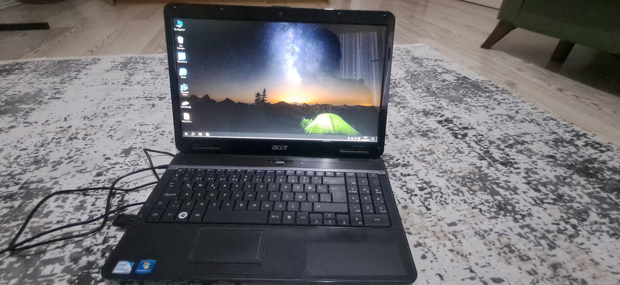 Siyah Acer Dizüstü Bilgisayar - Görsel 2