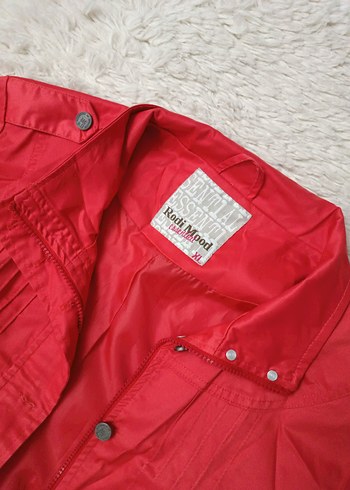 Kırmızı Yağmurluk-Trenç - Görsel 2