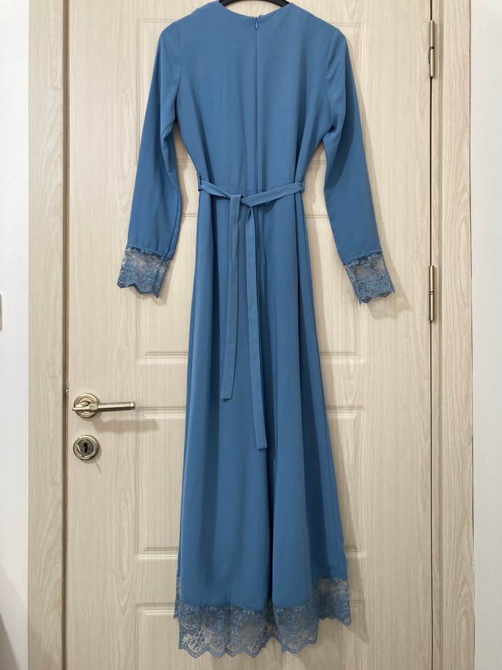 Mavi Nakış Detaylı Uzun Kollu Elbise - Görsel 2