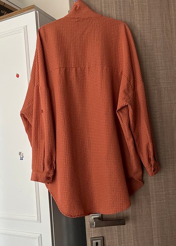 Düğmeli Rahat Kesim Kahverengi Keten Gömlek - Görsel 4