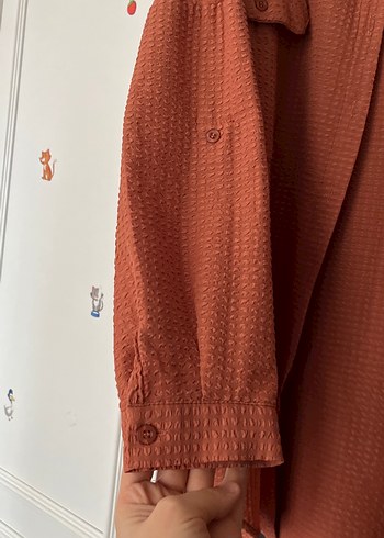 Düğmeli Rahat Kesim Kahverengi Keten Gömlek - Görsel 3