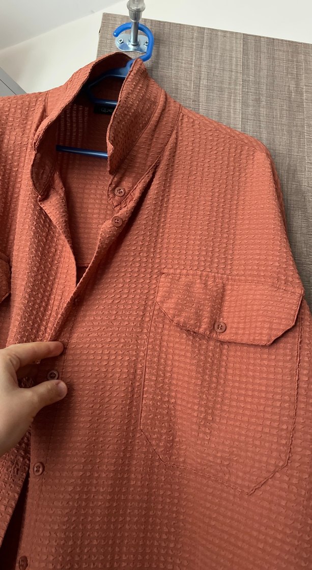 Düğmeli Rahat Kesim Kahverengi Keten Gömlek - Görsel 2