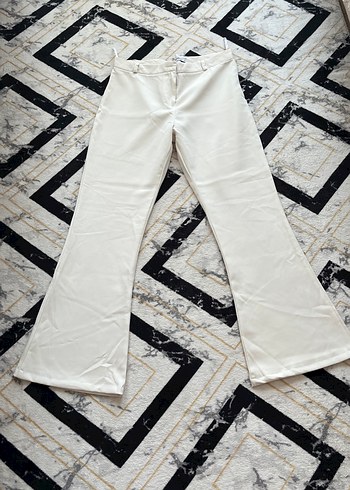 Beyaz Kadın Midi Kumaş Pantolon - Görsel 2