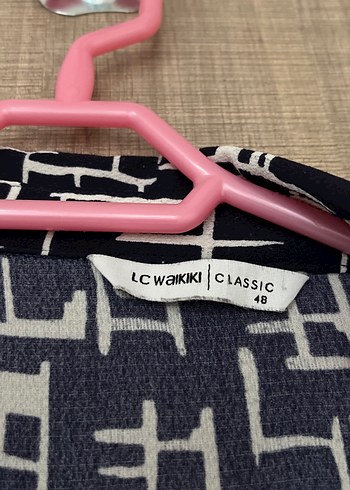 Düğmeli Geometrik Desenli Uzun Kadın Gömlek - Görsel 3