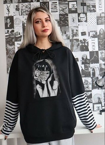 Kolları çizgili kapşonlu sweetshirt