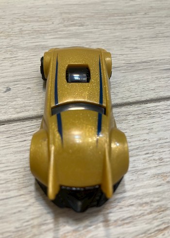  Altın Sarı Hotwheels araba