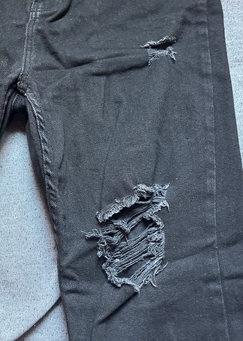 42 Beden Siyah Yırtık Detaylı Skinny Jean