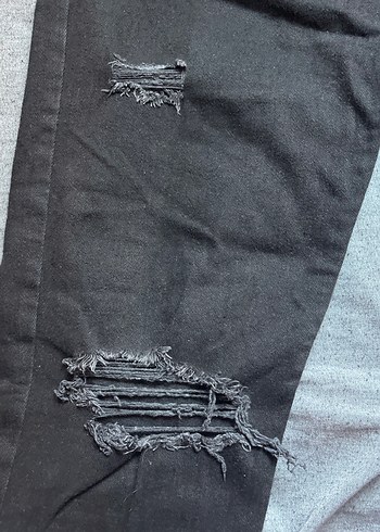 42 Beden siyah Renk Siyah Yırtık Detaylı Skinny Jean