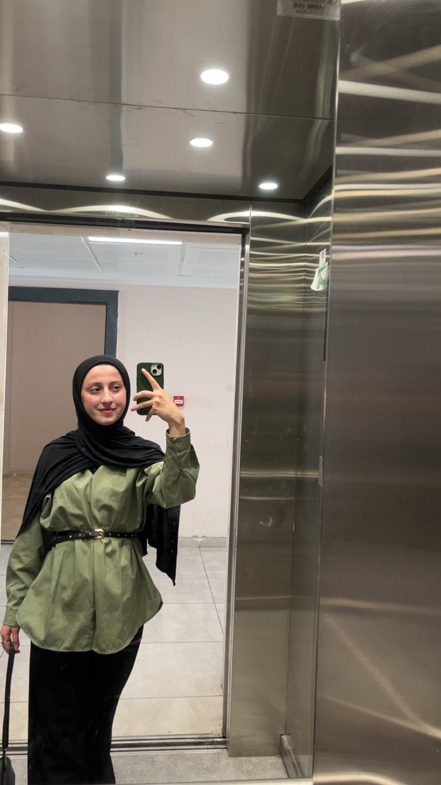 Yeşil gömlek - Görsel 3