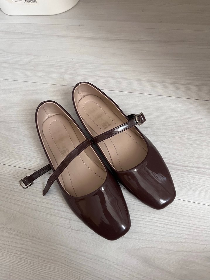 Kahverengi Tokalı Kadın Ayakkabı - Görsel 4