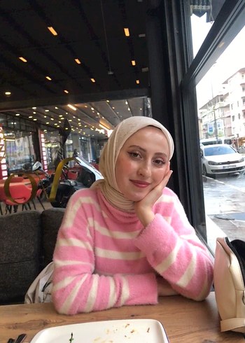 Pembe Çizgili Yüksek Yaka Triko Kazak