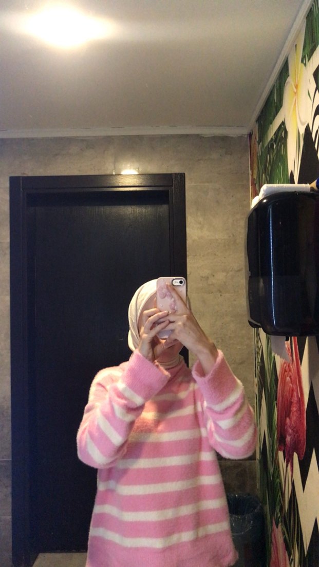 Pembe Çizgili Yüksek Yaka Triko Kazak - Görsel 2