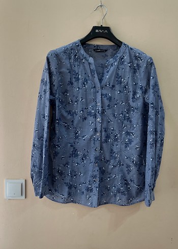 Düğmeli Uzun Kollu Batik Desenli Denim Gömlek