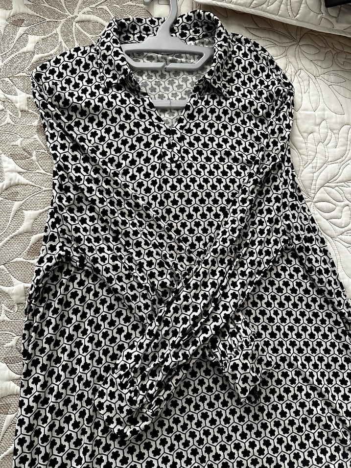 Gri Modern Kadın Fuları - Görsel 3