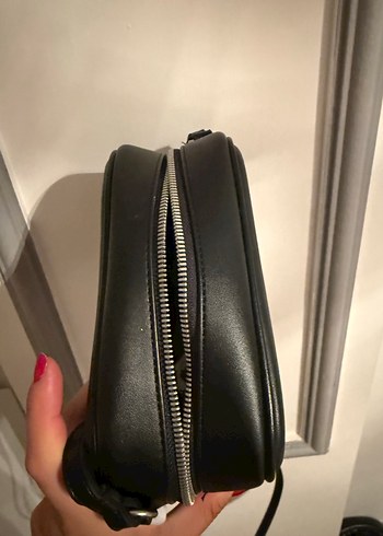 Calvin Klein Calvin Klein Siyah Deri Kadın Çapraz Çanta