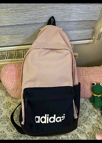 Pembe Adidas Sırt Çantası