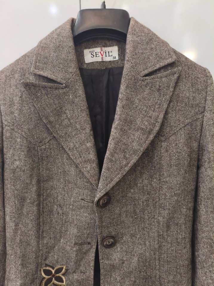 Düğmeli Kahverengi Kadın Yün Blazer - Görsel 2