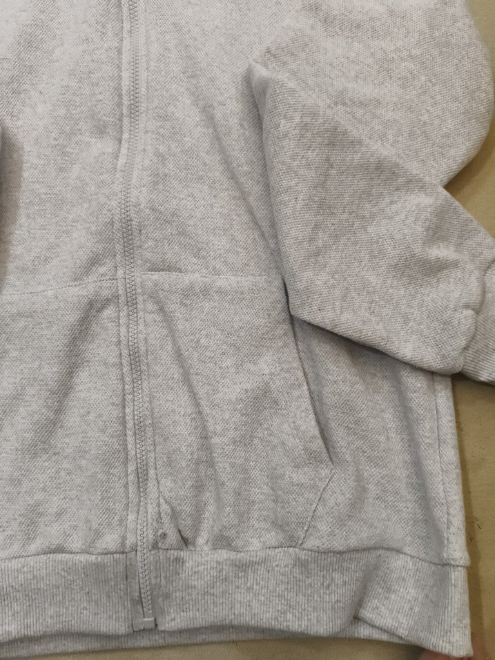 Gri Kapüşonlu Fermuarlı Hırka - Görsel 4