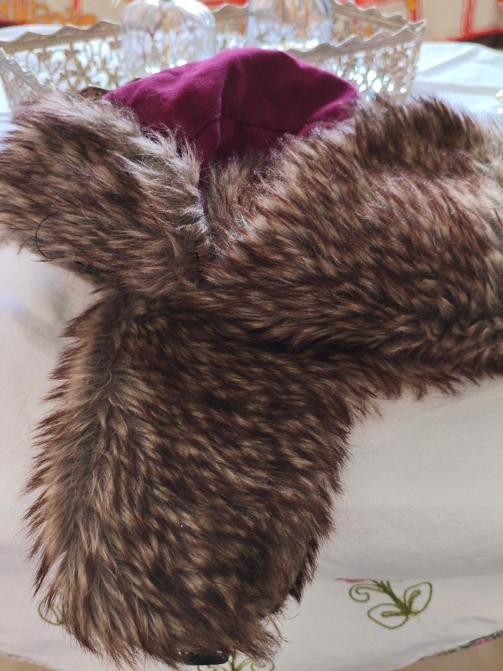 Bordo Kürklü Şapka - Görsel 2