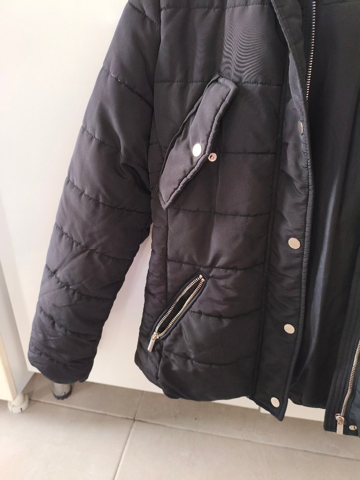 Kürk Detaylı Siyah Kadın Mont - Görsel 5