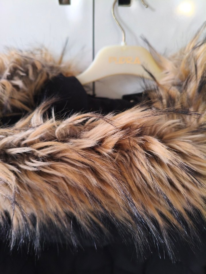 Kürk Detaylı Siyah Kadın Mont - Görsel 3