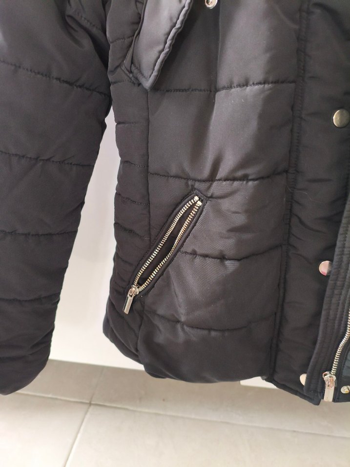 Kürk Detaylı Siyah Kadın Mont - Görsel 4