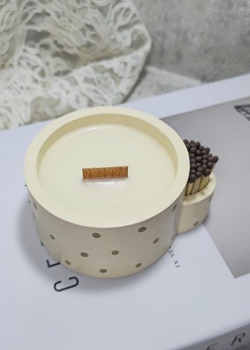 Beyaz Noktalı Ahşap Fitilli Mum ve Kibritlik