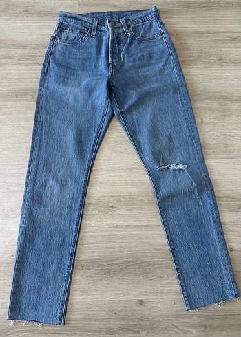 Levis Straight Jean