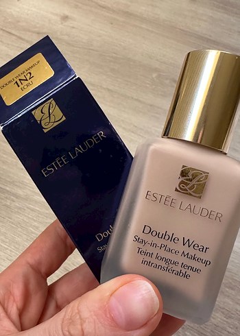 Estee Lauder Double Wear Fondöten 1N2 Beige
