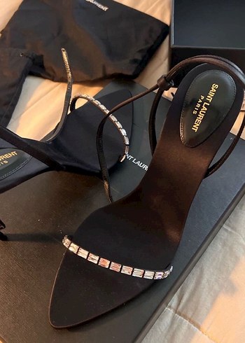 Yves Saint Laurent Yves Saint Laurent Siyah Payetli İnce Topuklu Kadın Ayakkabı