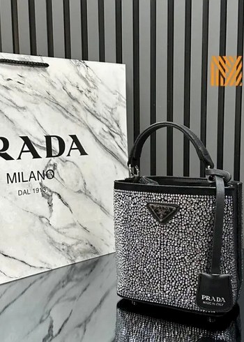 Prada Siyah Pullu Kadın Çanta