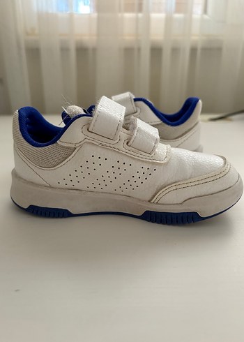 25 Beden Beyaz Erkek Çocuk Spor Ayakkabı