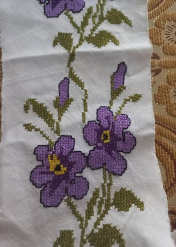 El İşi Nakışlı Çiçek Desenli Kumaşlar - Görsel 5