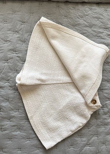 Bohem Tarzı Beyaz Düğmeli Havlu - Görsel 2