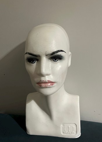 Beyaz Avant-Garde Saç Aksesuarı