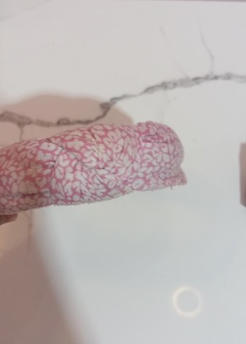 Pembe Elastik Bantlı Kadın taç