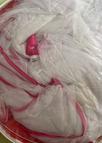 Diğer Çilek Desenli pembe cibinlik kusuru yoktur