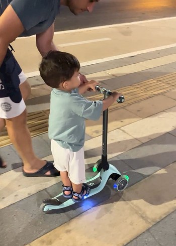 Globber go up deluxe ışıklı scotteer - Görsel 6