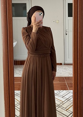 Abiye Kahverengi Uzun Drapeli Tesettür Elbise kemerli