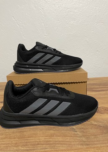 Adidas 42