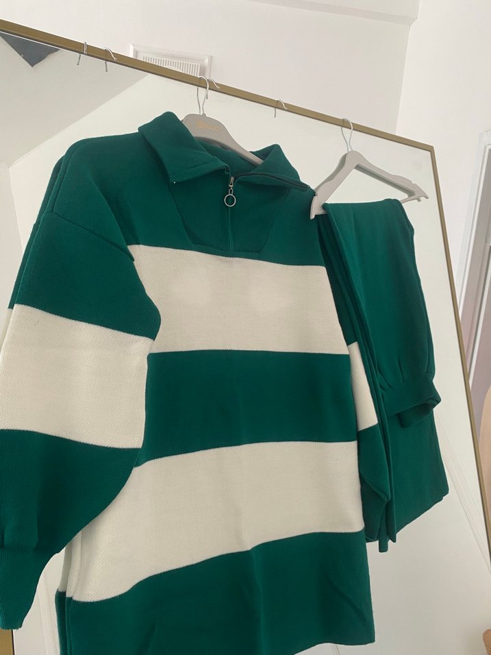 Fermuarlı Yüksek Yaka Yeşil Çizgili Kadın Triko Takım - Görsel 3