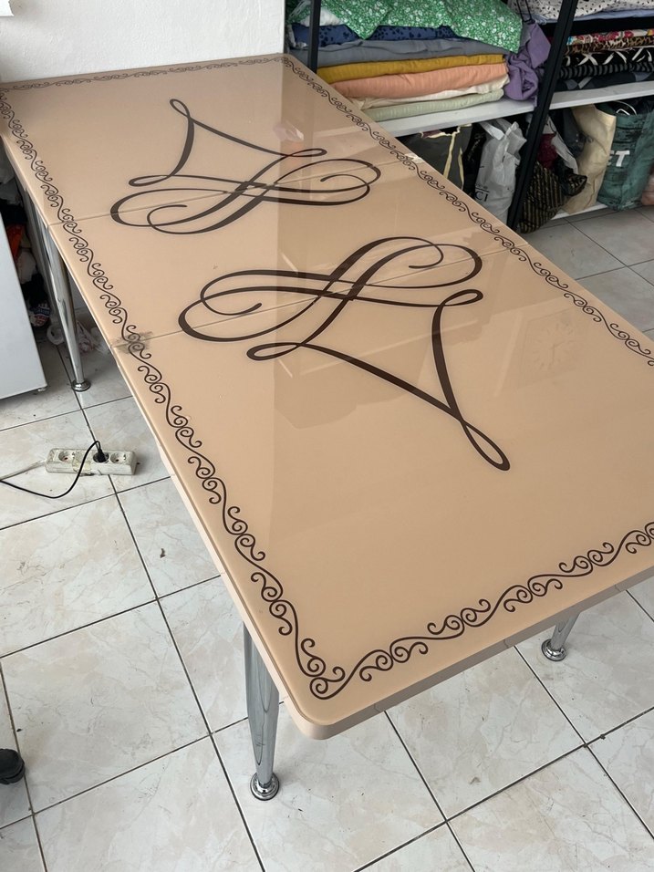 Açılabilir Cam Masa - Görsel 2