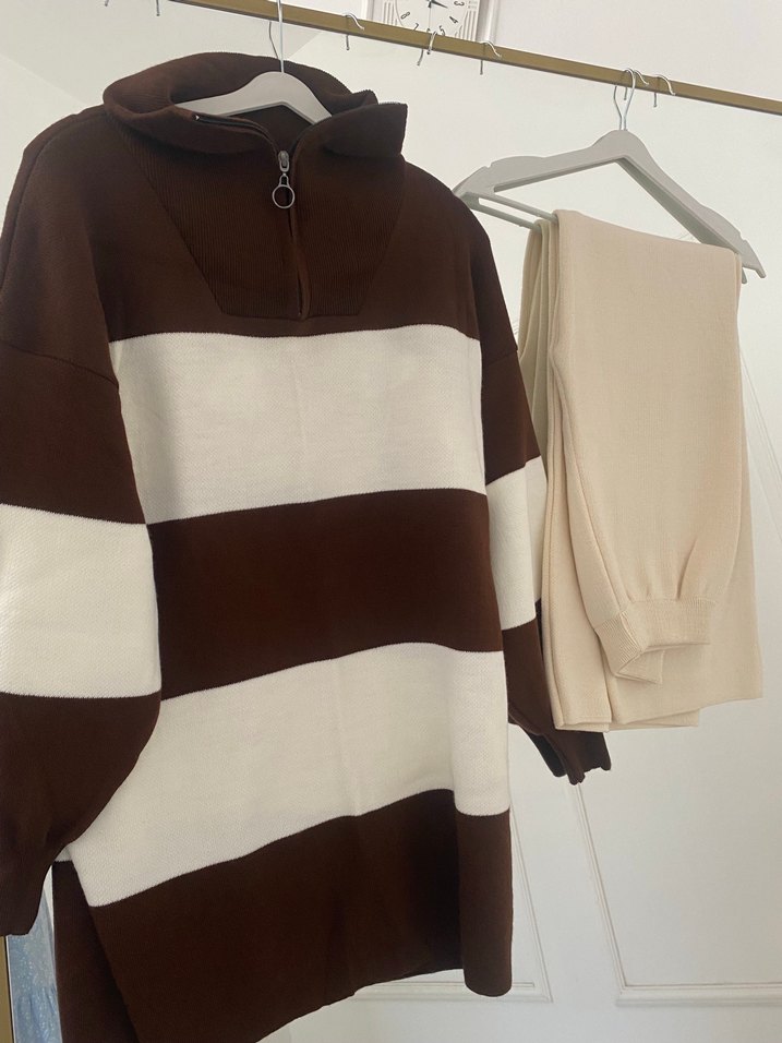 Kahverengi Beyaz Çizgili Triko Takım - Görsel 4