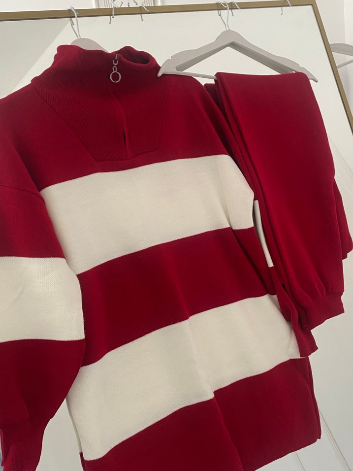 Bordo Yüksek Yakalı Rahat Kesim Triko Takım - Görsel 2