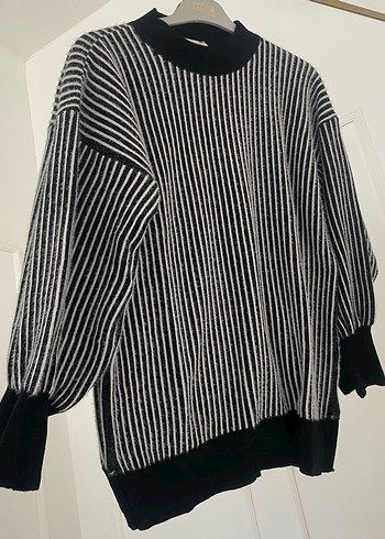38 Beden Gri Zebra Desenli Yüksek Yakalı Örgü Kazak