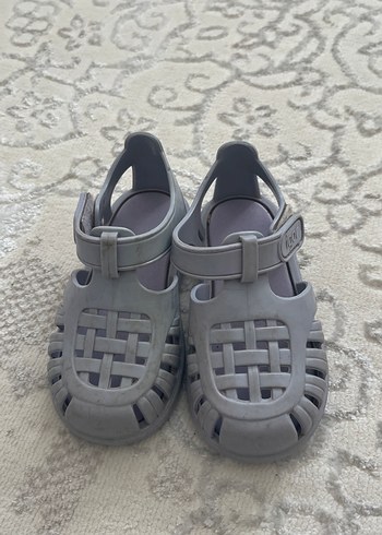 Gri Erkek Çocuk Tokalı Kauçuk Terlik
