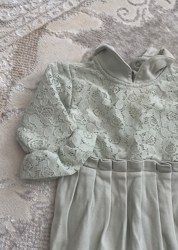 6 Ay Beden Gri Dantelli Nakışlı Bebek Tulum